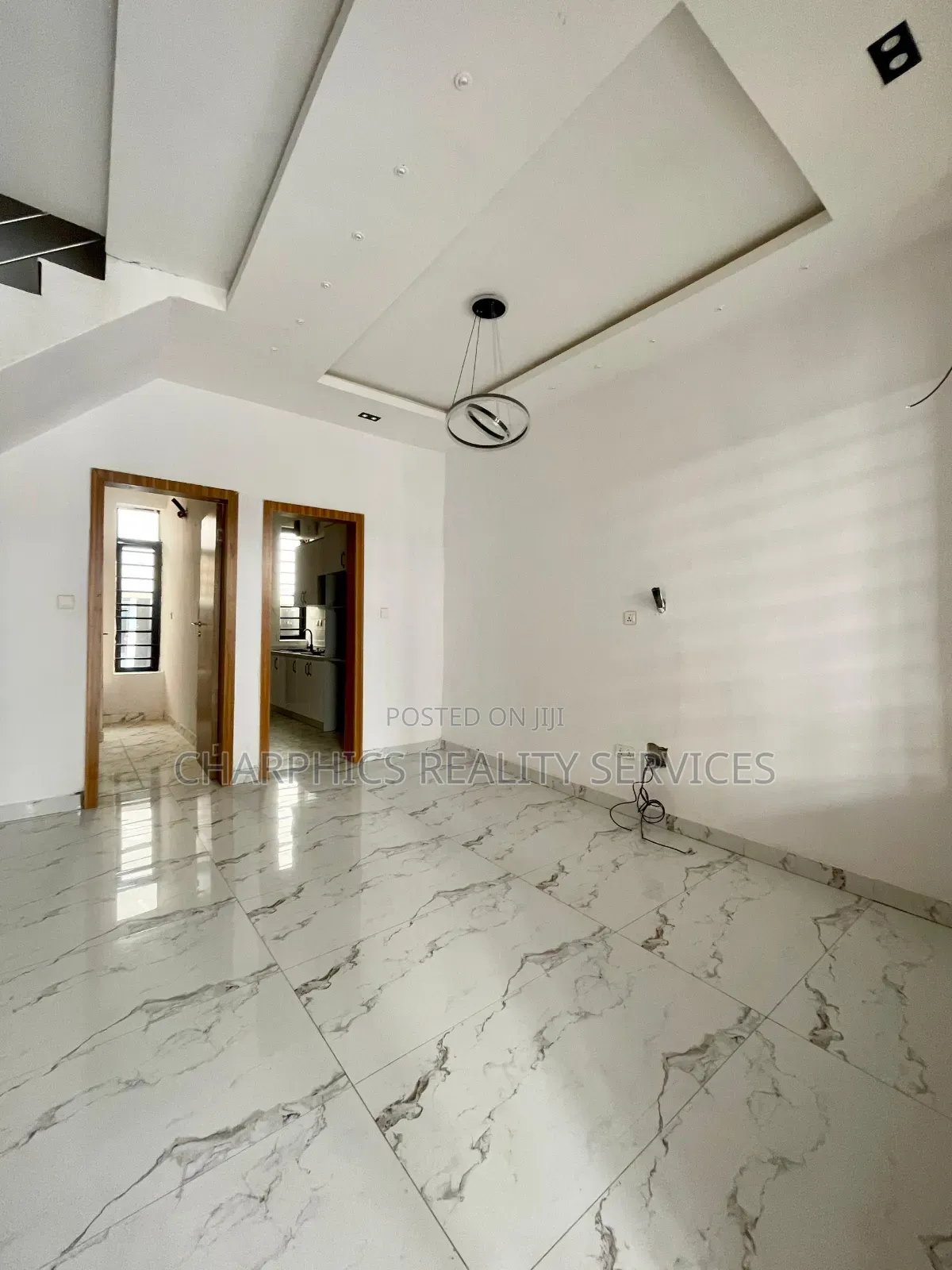 3bdrm Duplex in Ikota for sale