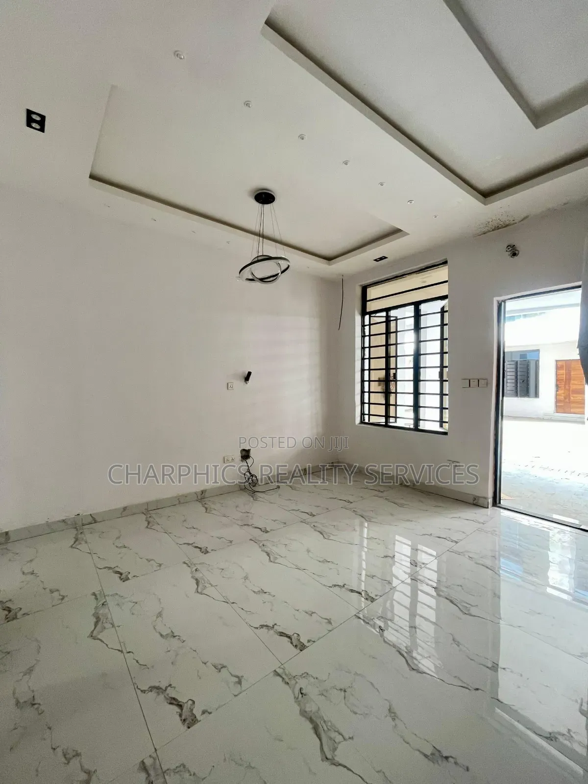 3bdrm Duplex in Ikota for sale