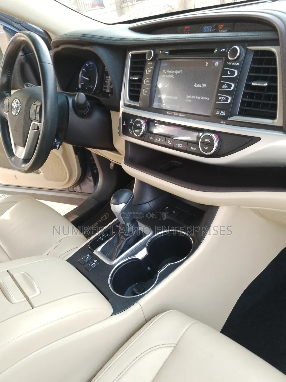 Toyota Highlander XLE 4x2 V6 (3.5L 6cyl 8A) 2018 Blue