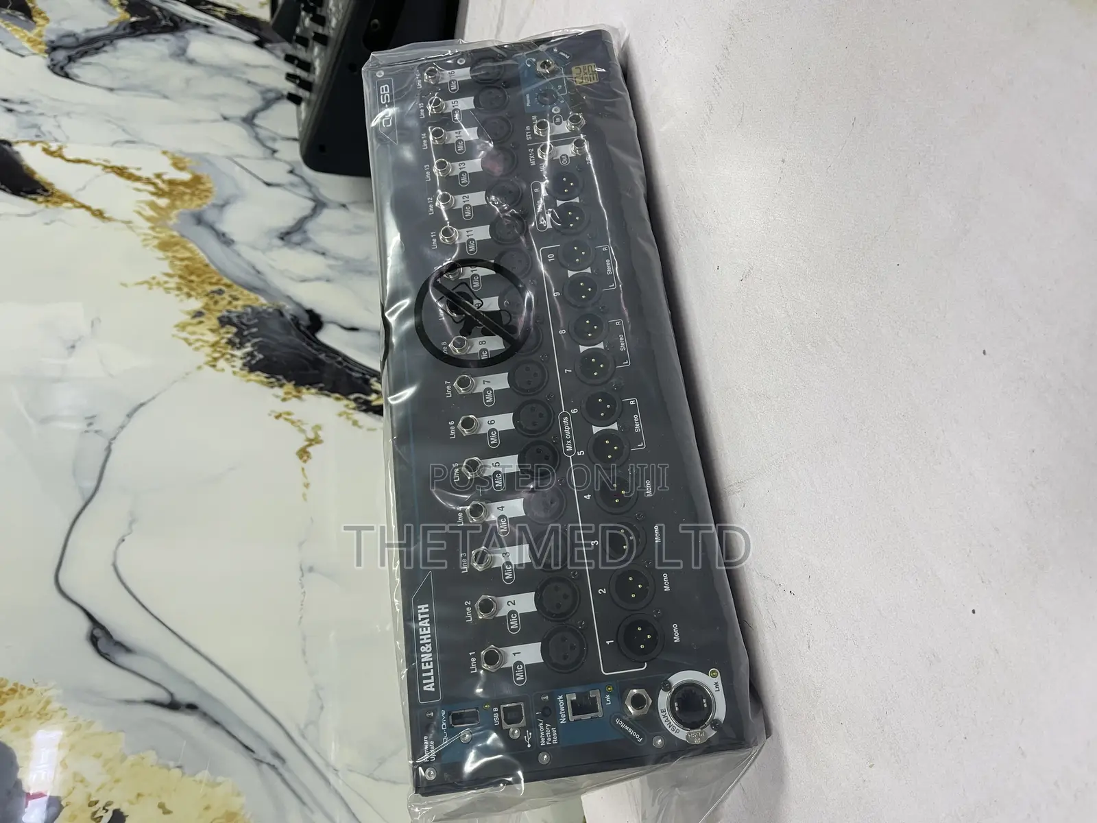 Qu -Sb Digital Console