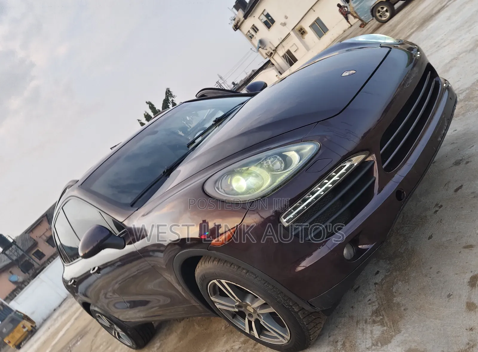 Porsche Cayenne 2013 Brown
