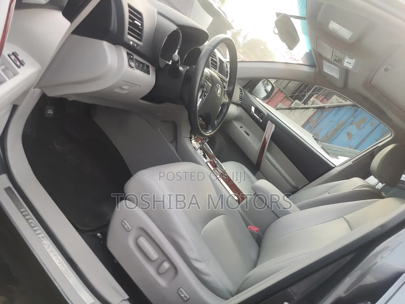 Toyota Highlander Limited 3.5l 4WD 2013 Gray