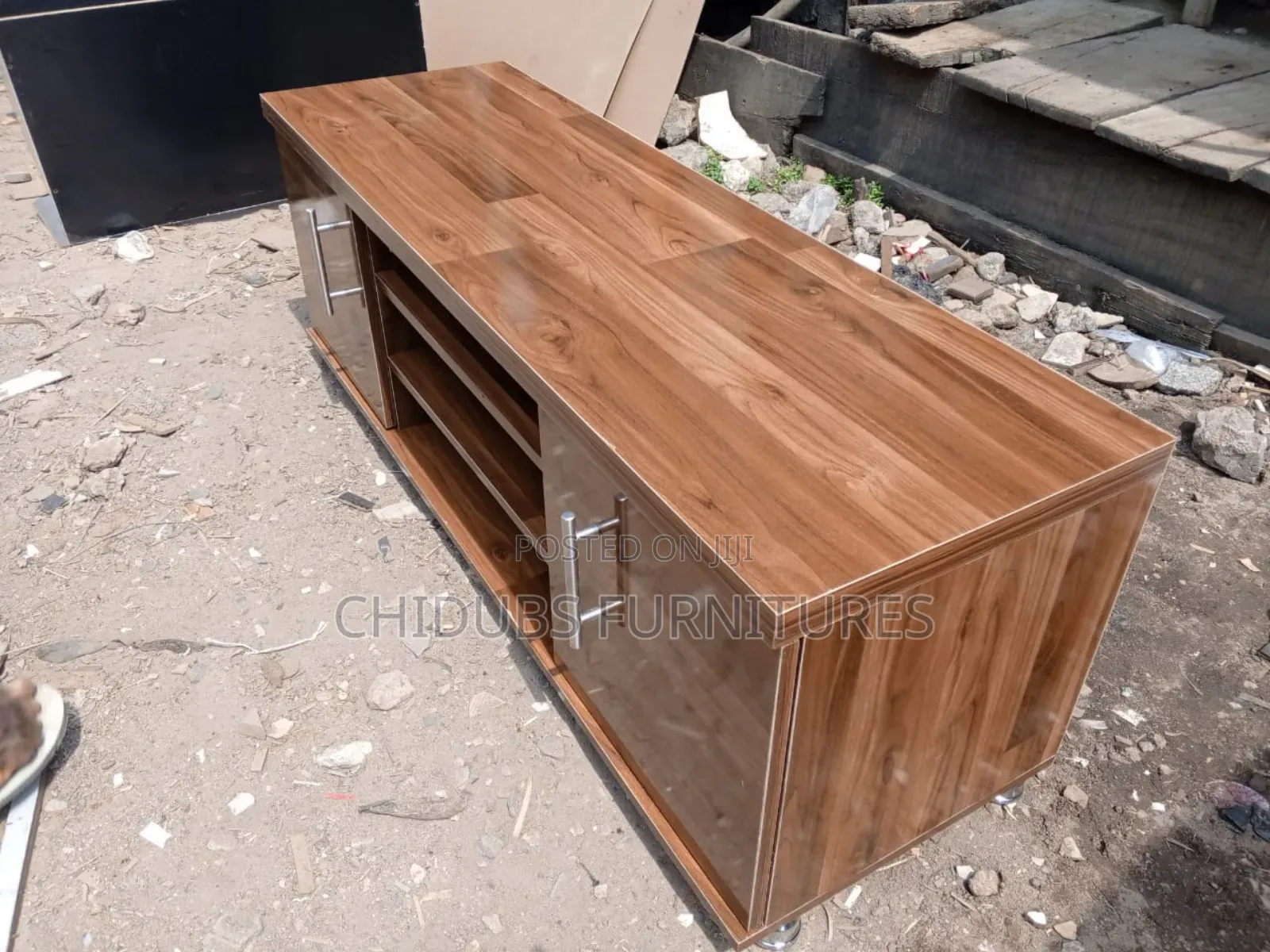 4 Feet TV Stand