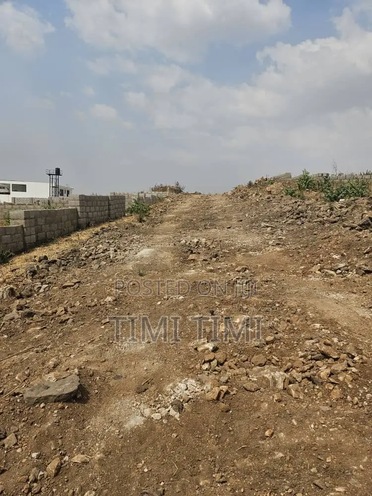 R of O ( Prime Land for Sale in Maitama Extension