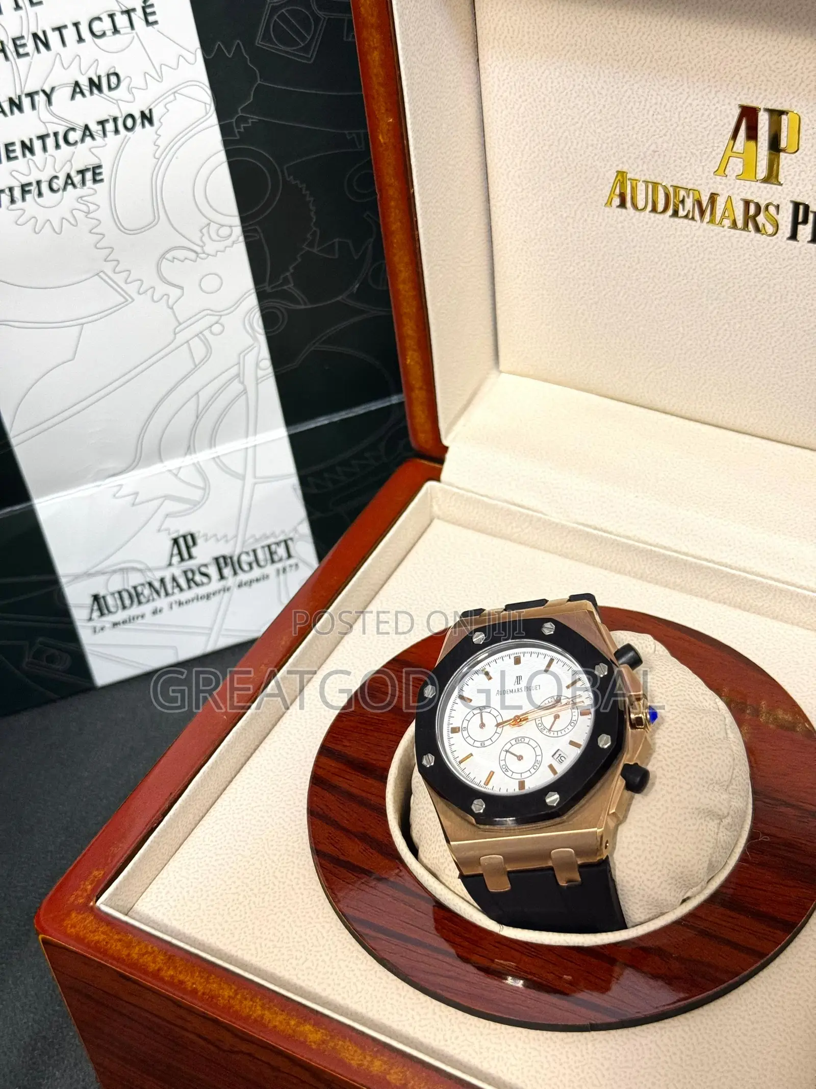 *Luxury AUDEMARS Piguet Rubber Watch* *Chronograph Working*