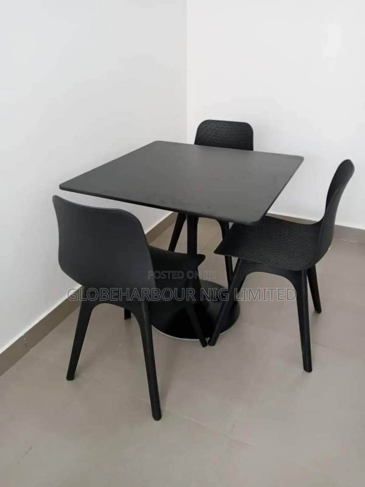 3 Seater Dinning Set