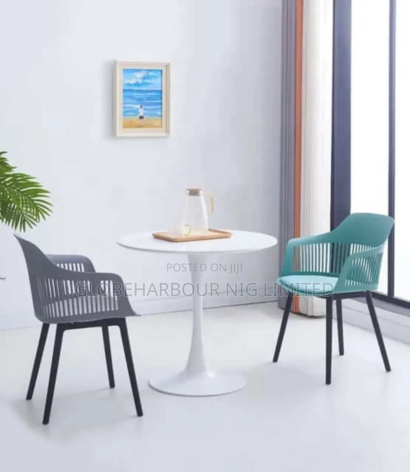 Four Leg Comfort Chair