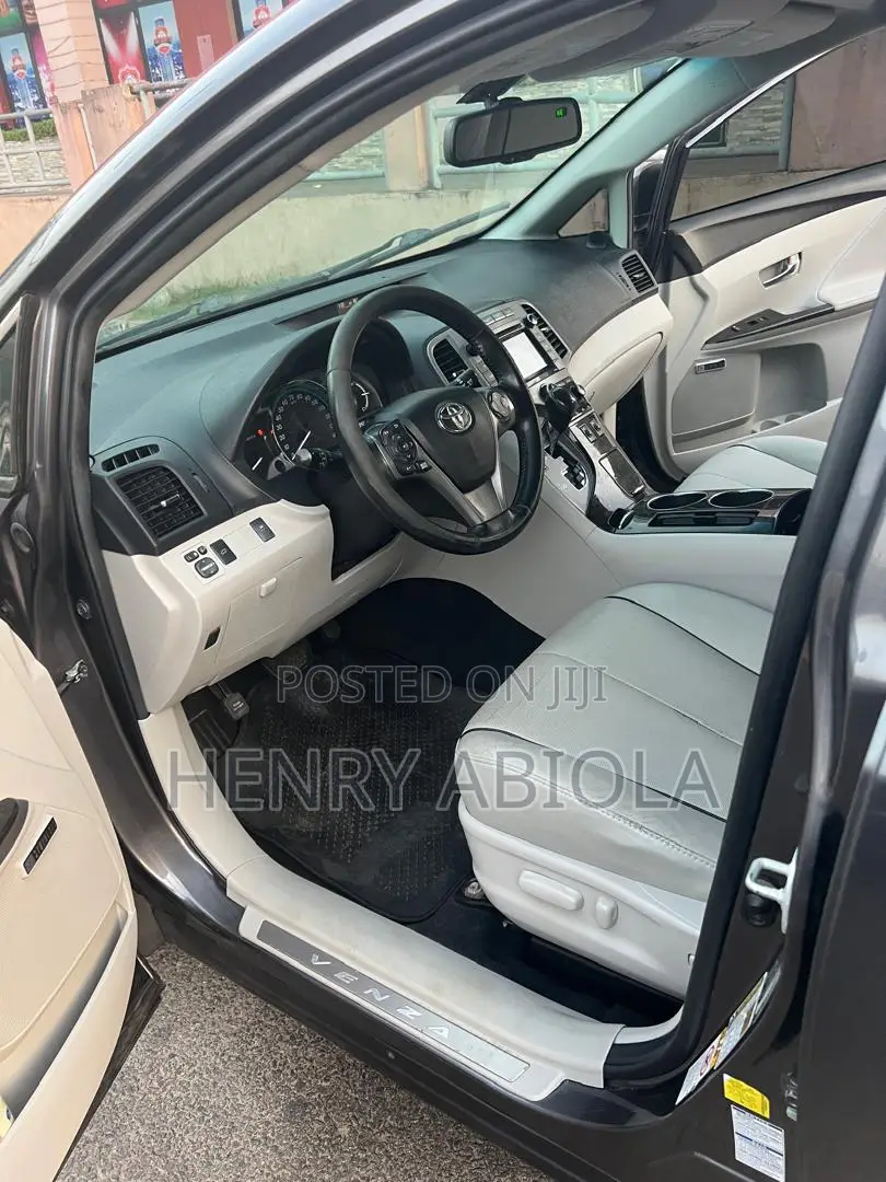 Toyota Venza 2015 Gray