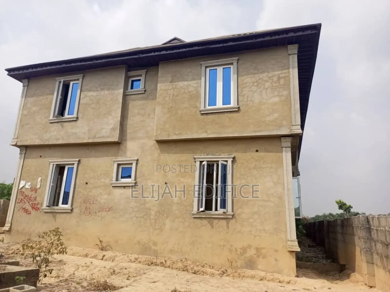 12bdrm Block of Flats in Parkview, Ikorodu for sale