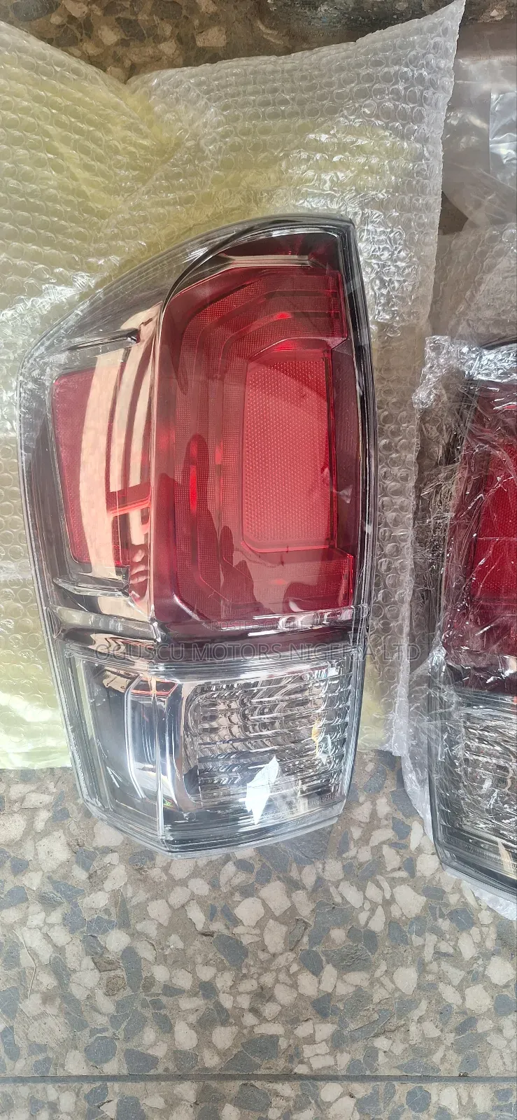 Set Rearlight Tacoma 2017-2018-2020-2022 White Tited Black