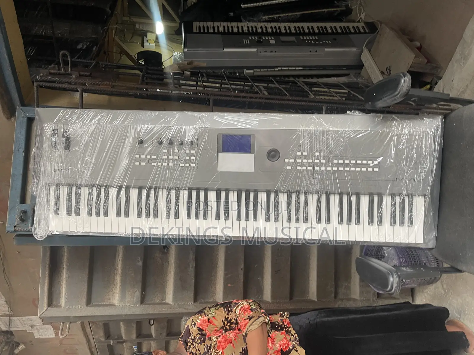 Yamaha Mm8 - 88-Key Synthesizer Keyboard