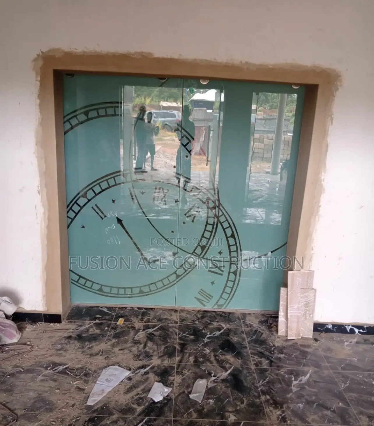 Frameless Designed Frozen and Tampered Glass Door