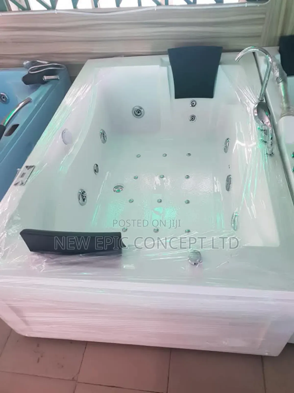 England Double Jacuzzi