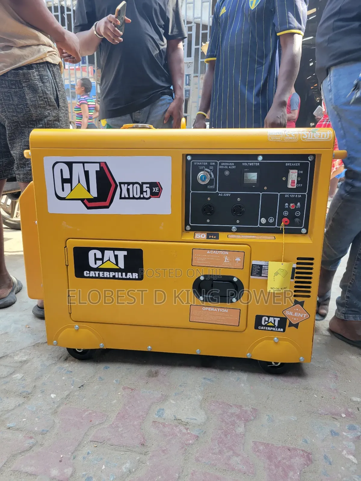 Original Cat Caterpillar Diesel Soundproof Generator.