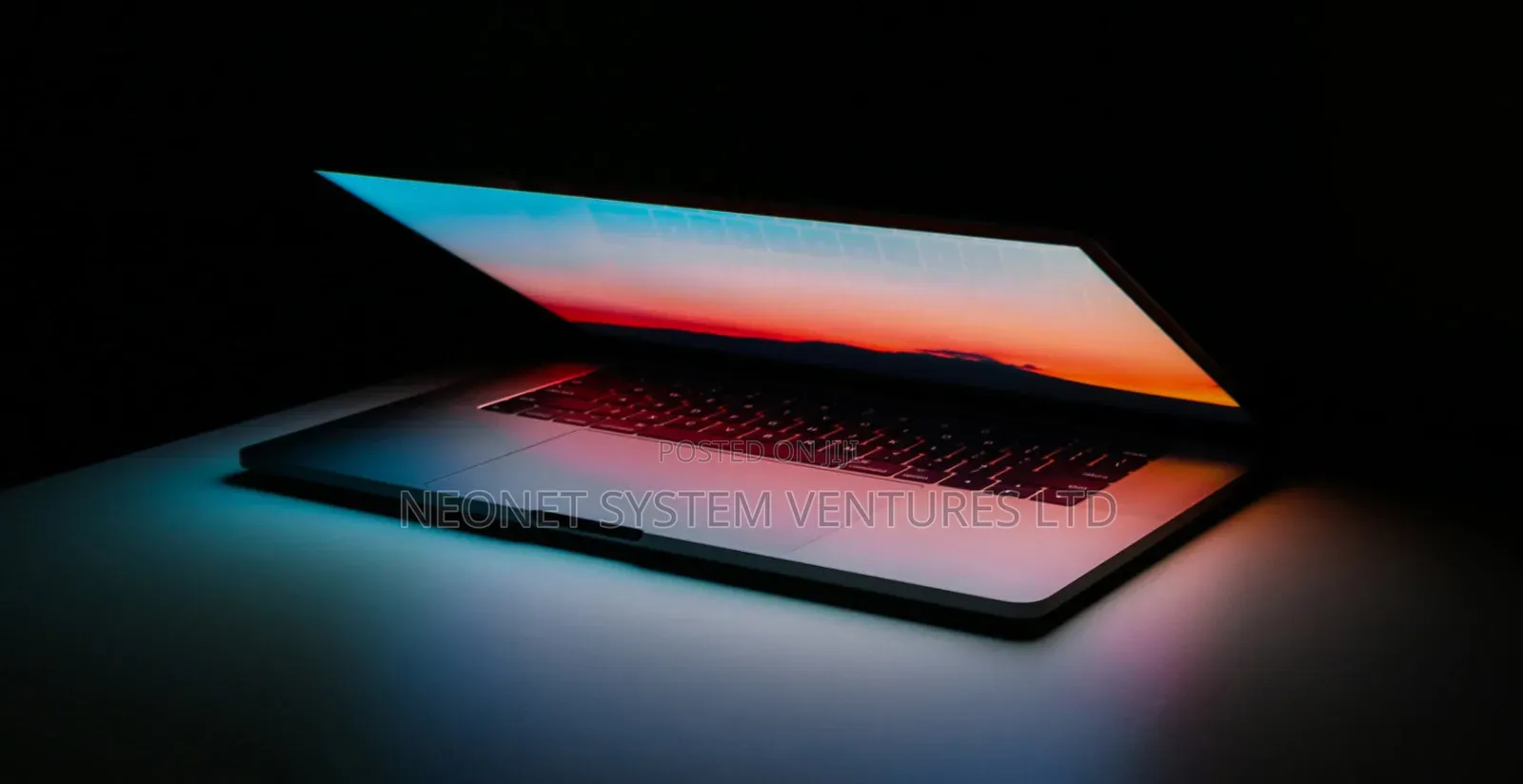 New Laptop Apple MacBook Pro 24GB Apple M4 SSD 512GB