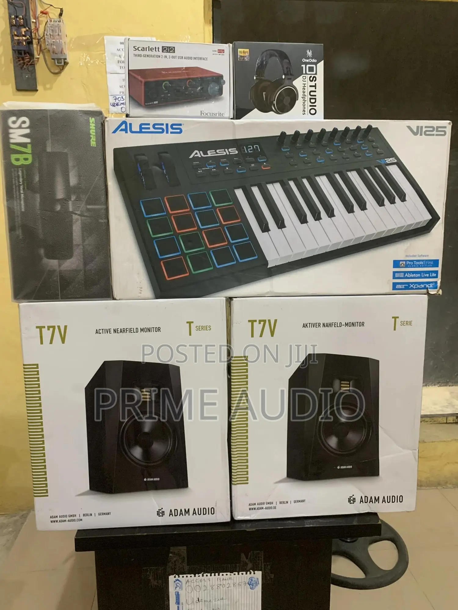 Premium Studio Bundle (Adam Audio,Focusrite 2i2,Shure Sm7b)