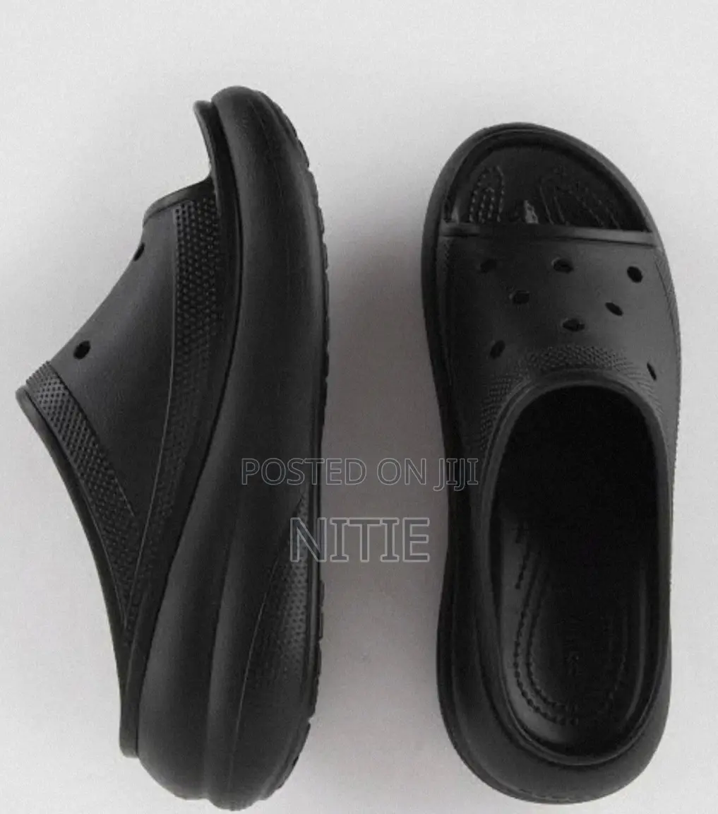 Quality Black Crocs Classic Wedge Slides