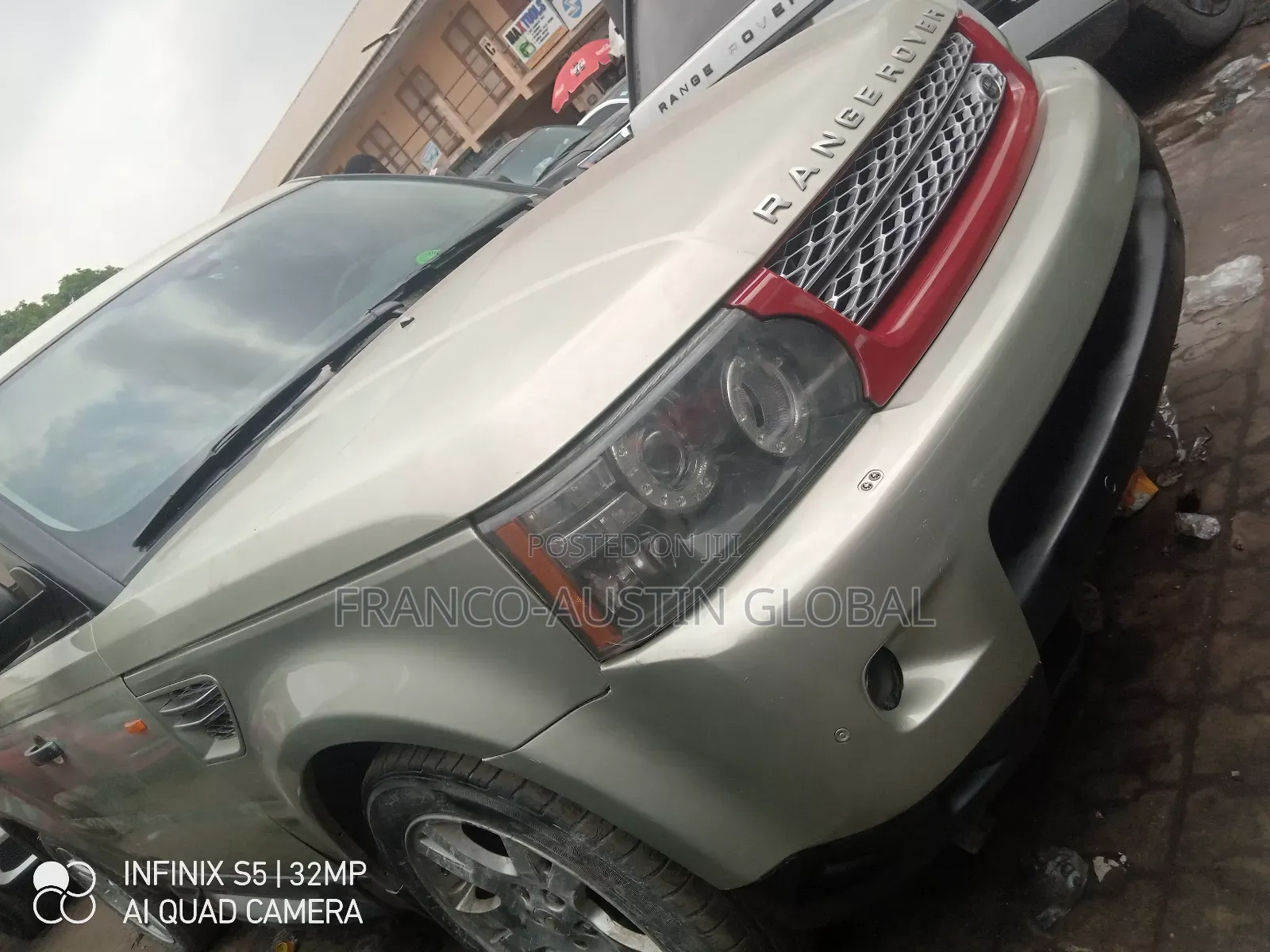 Land Rover Range Rover Sport HSE 4x4 (4.4L 8cyl 6A) 2009 Gold