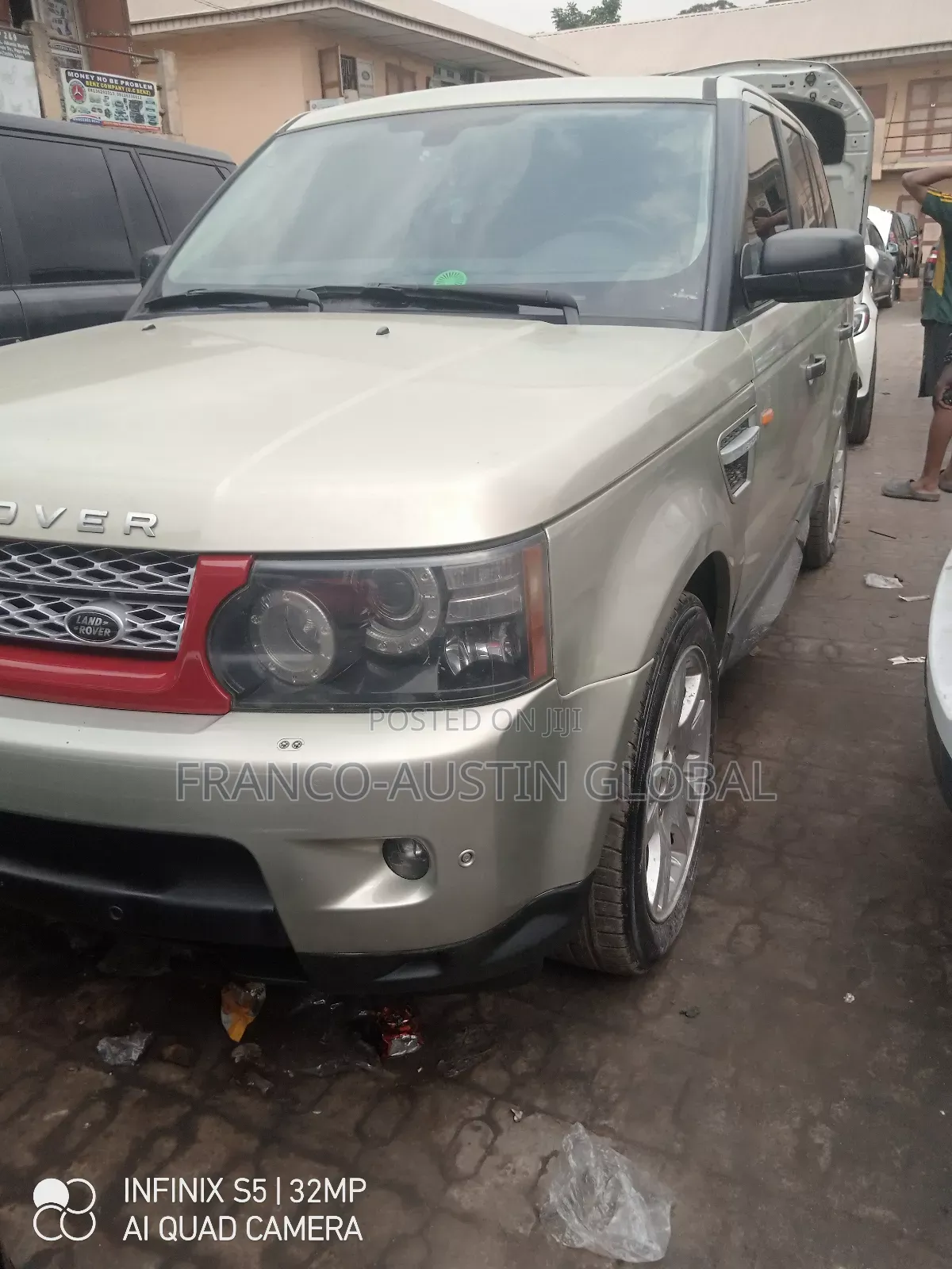 Land Rover Range Rover Sport HSE 4x4 (4.4L 8cyl 6A) 2009 Gold