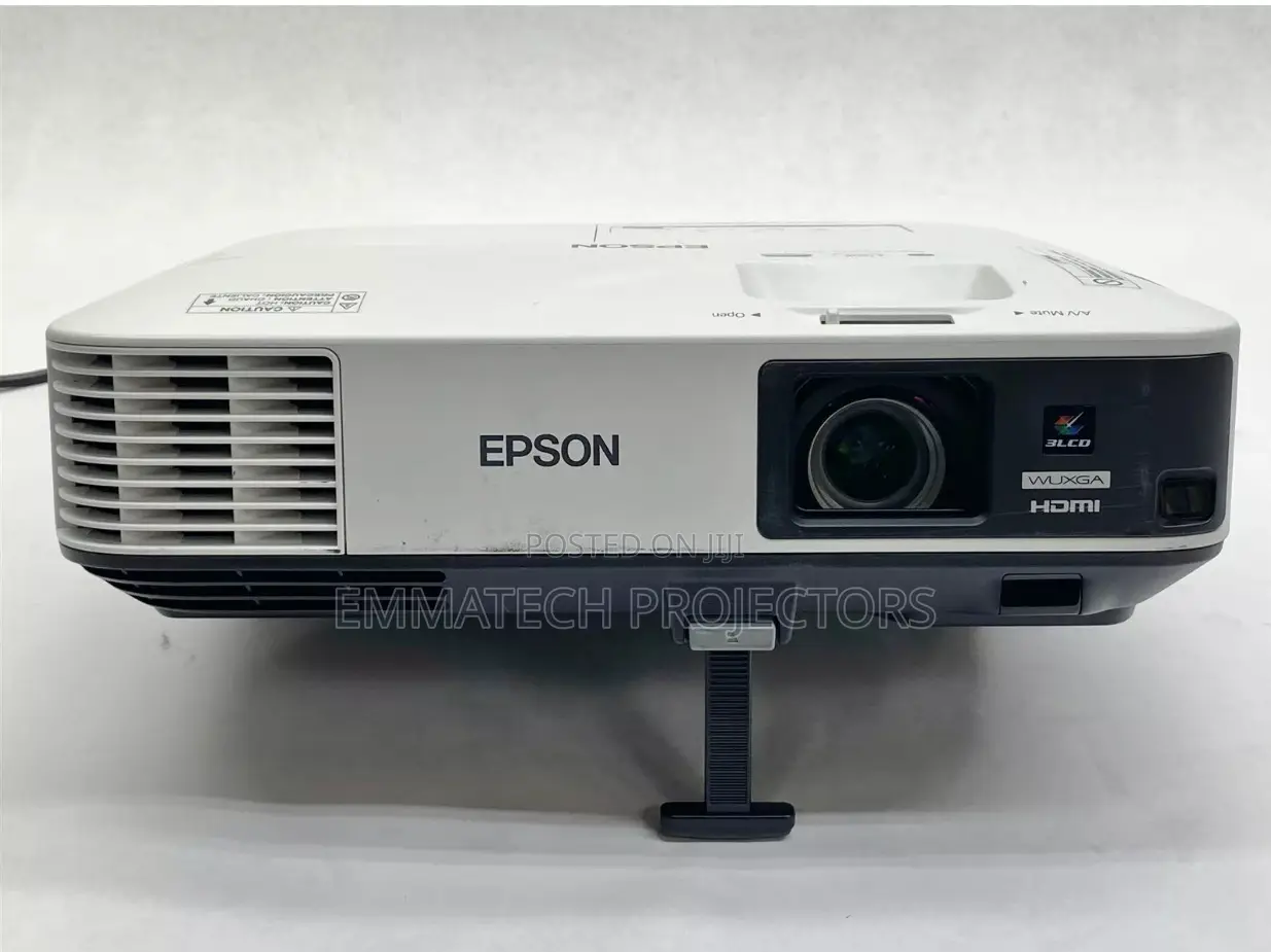 Brand New Full HD  Large Cinema And Home Cinema Projector