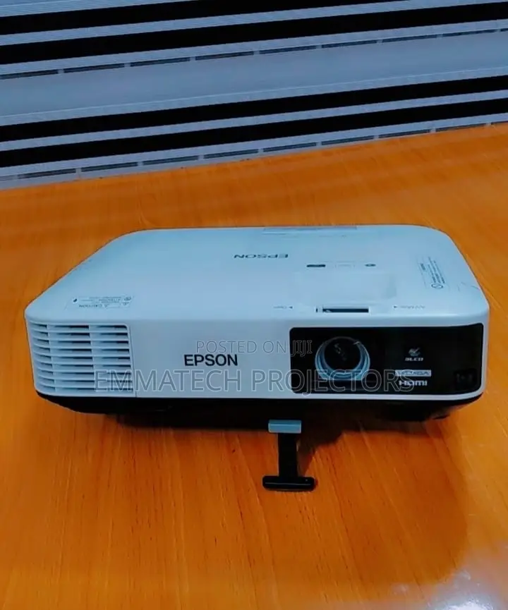 Brand New Home Cinema And Large Venue Daylight Projector