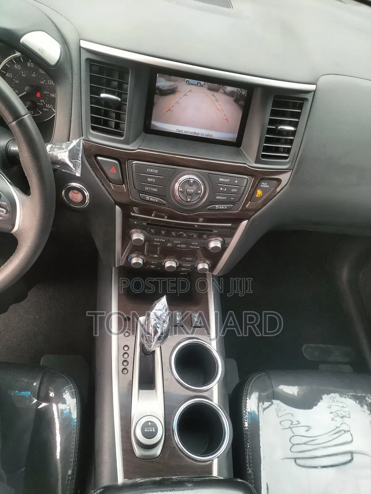 Nissan Pathfinder Platinum 4dr SUV (3.5L 6cyl CVT) 2014 Silver