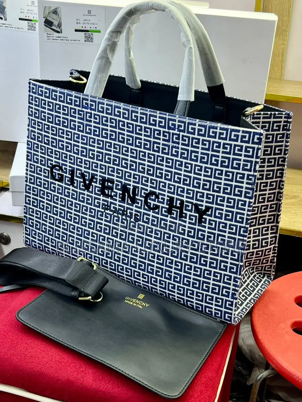 Luxury Givenchy Female Hand Bags