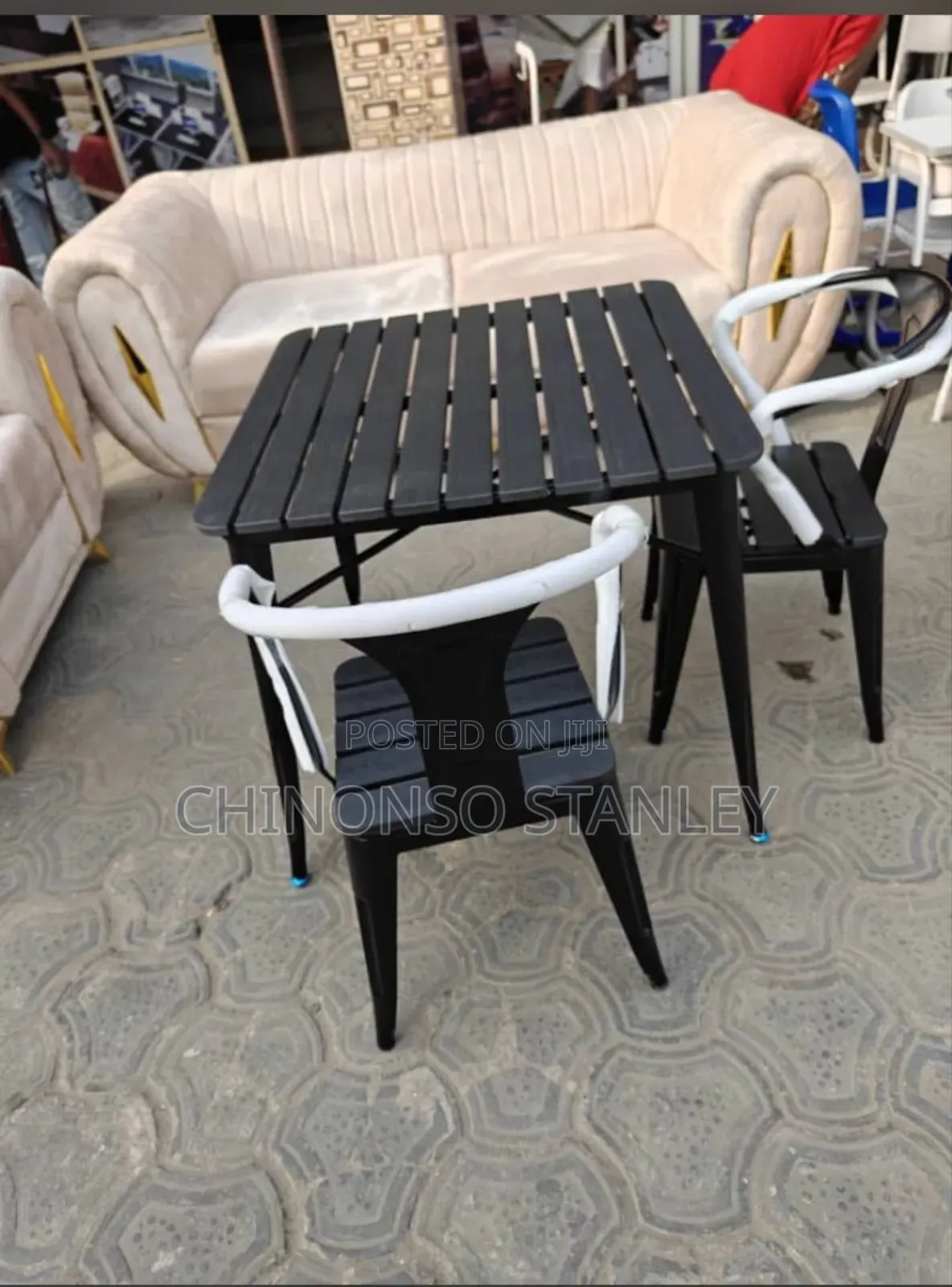Outdoor Table and 4 Chairs