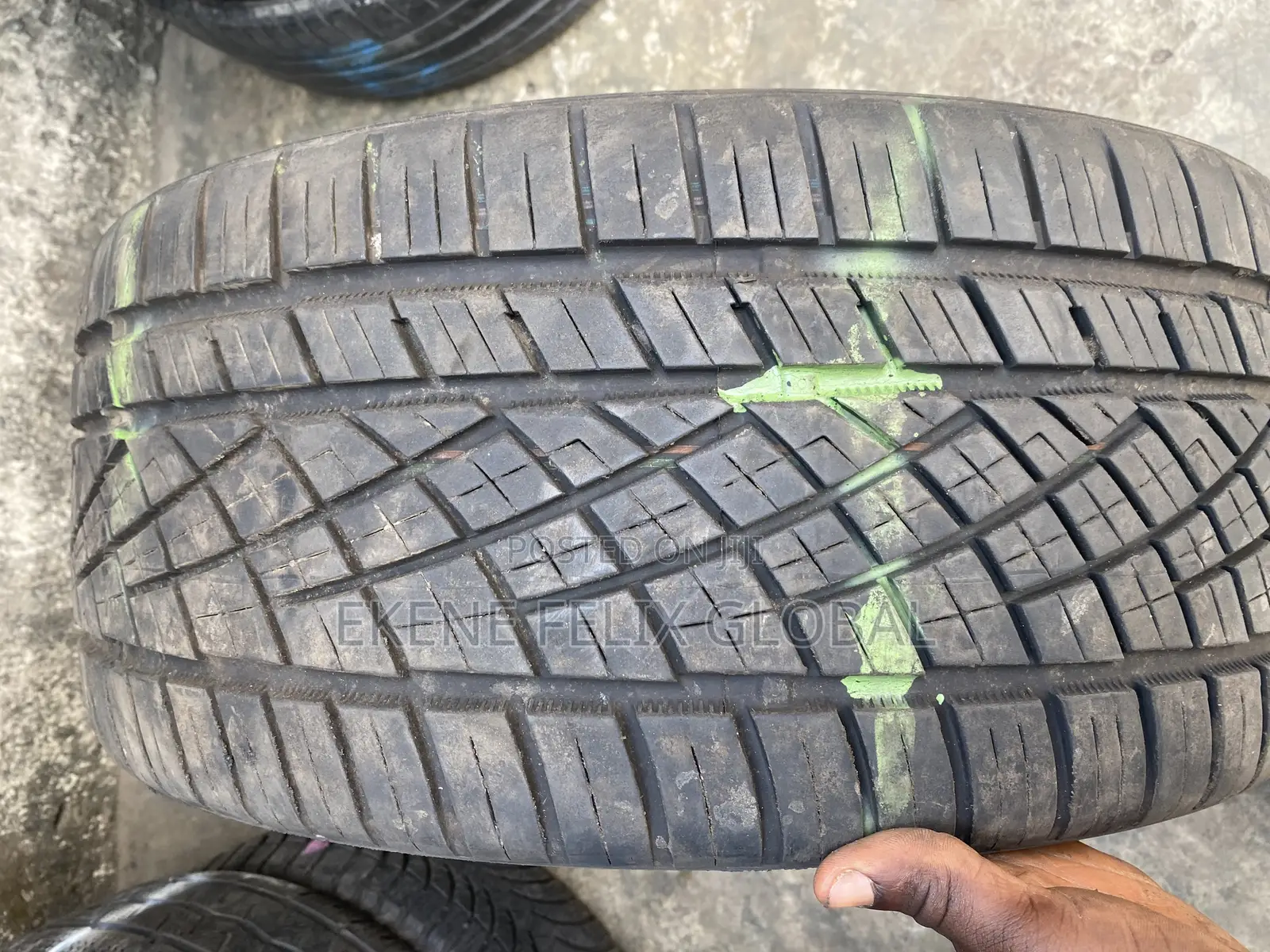 245/35/19 Continental