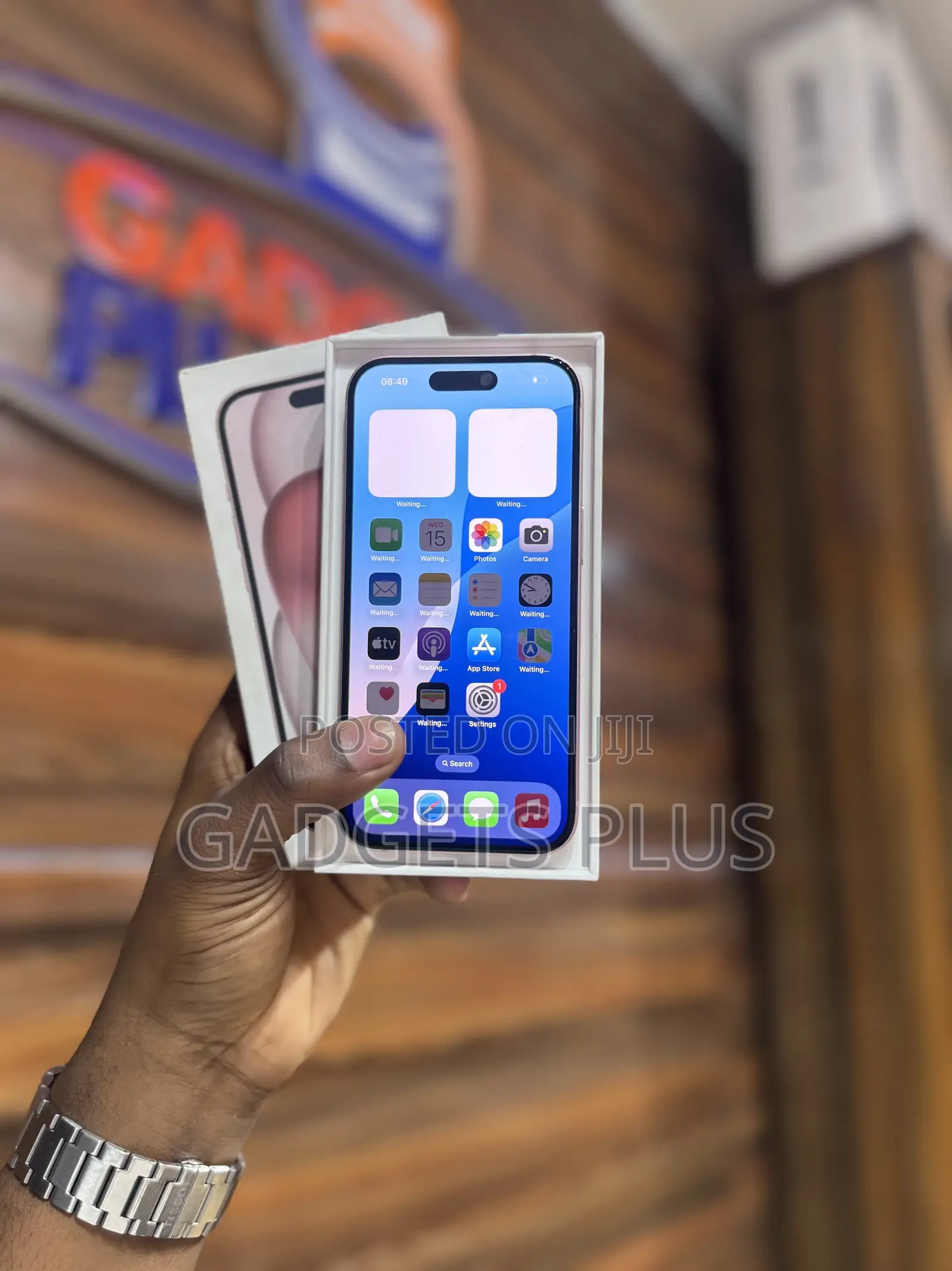 New Apple iPhone 15 128 GB Pink