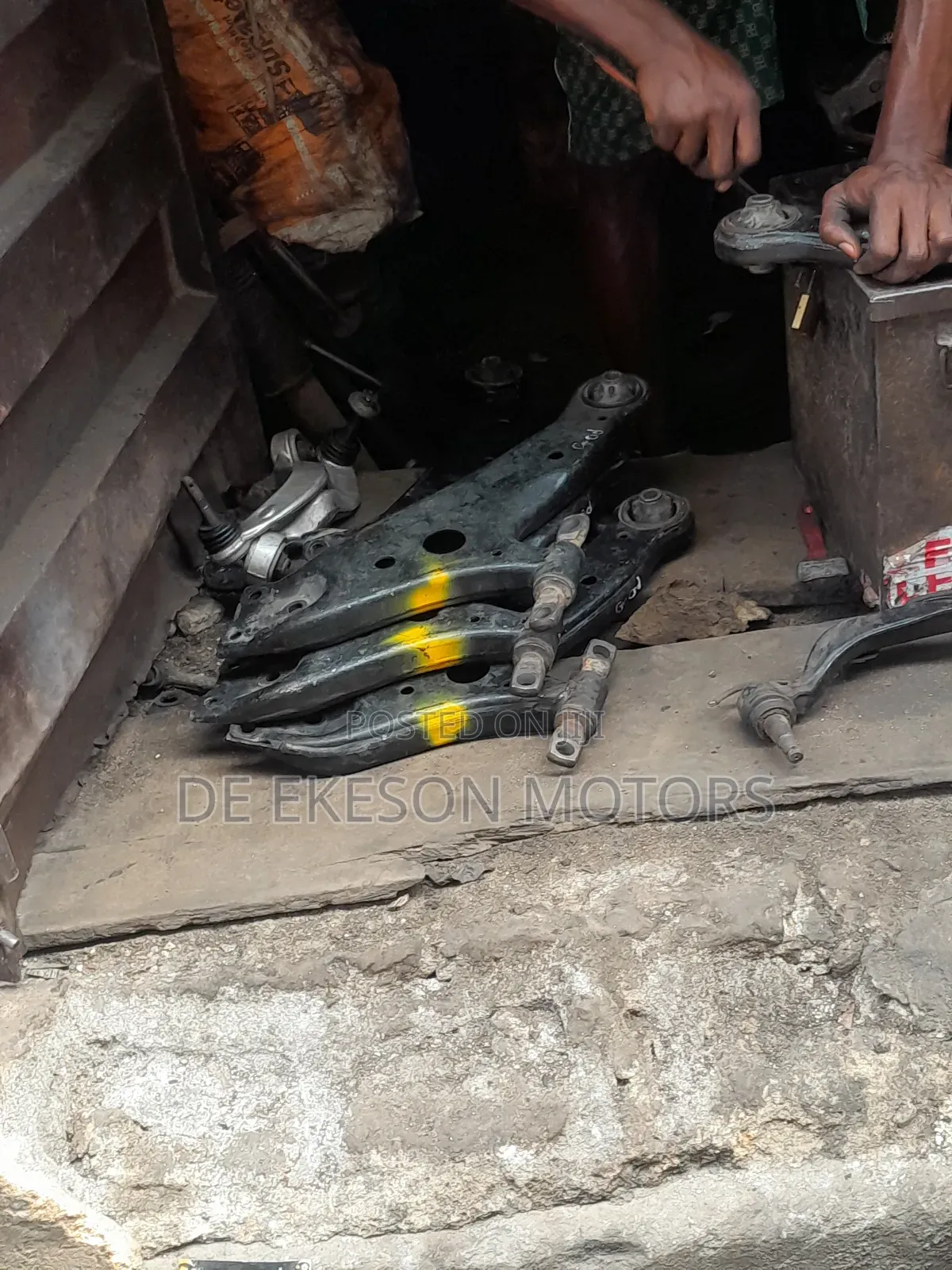 Front Lower Arm for Toyota Sienna 2005