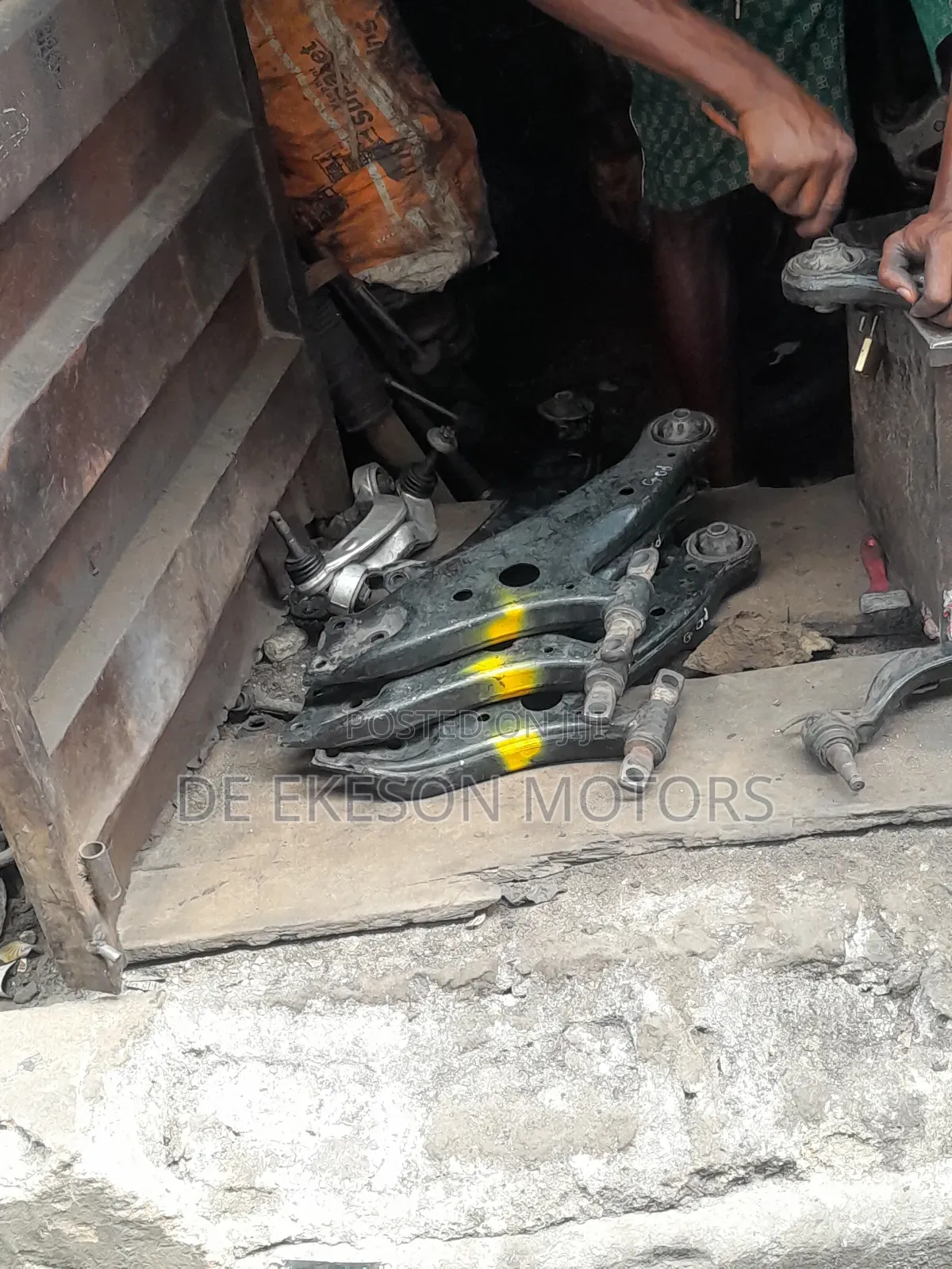 Front Lower Arm for Toyota Sienna 2005
