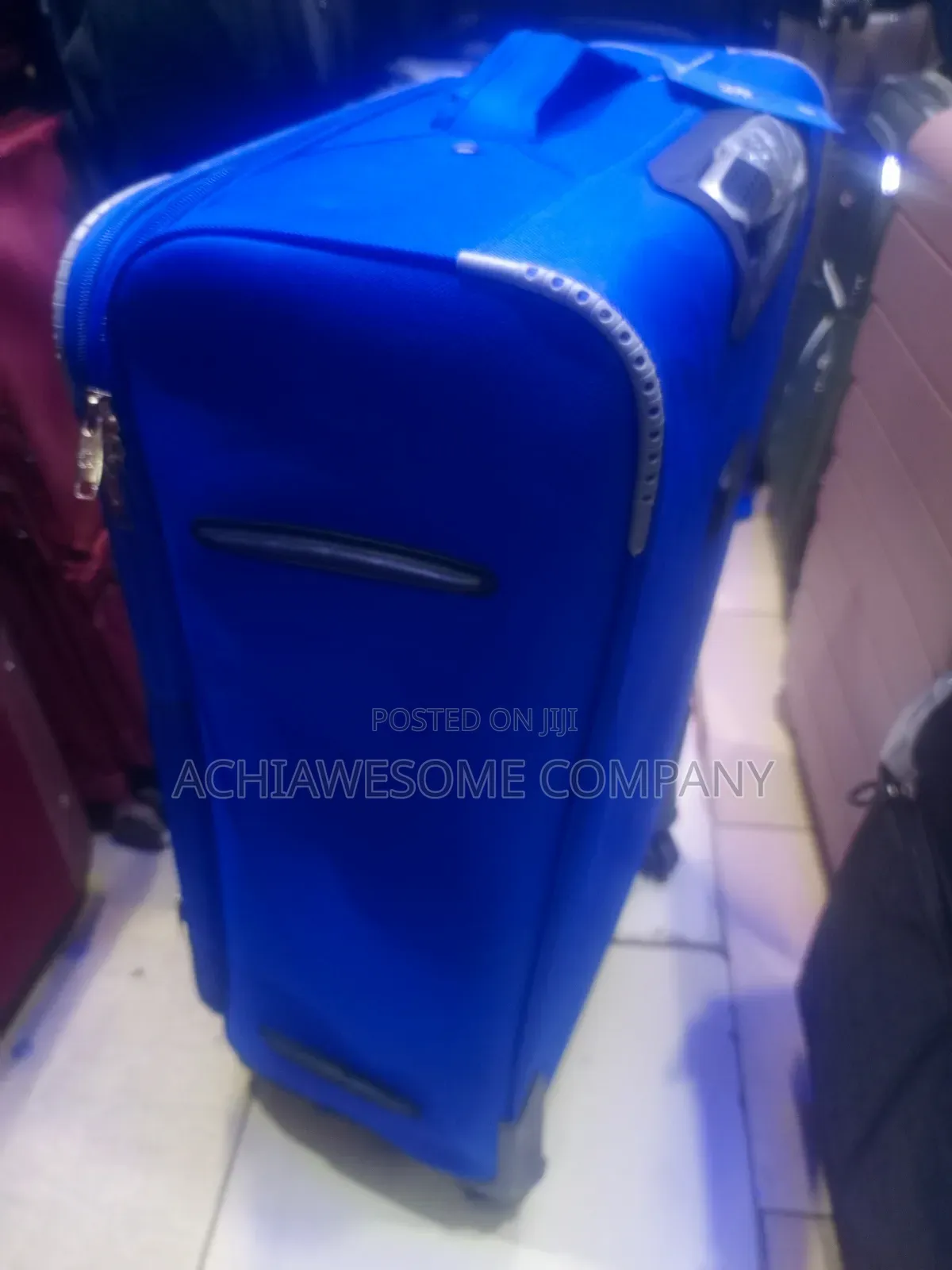 Big Lightweight Travelling Luggage