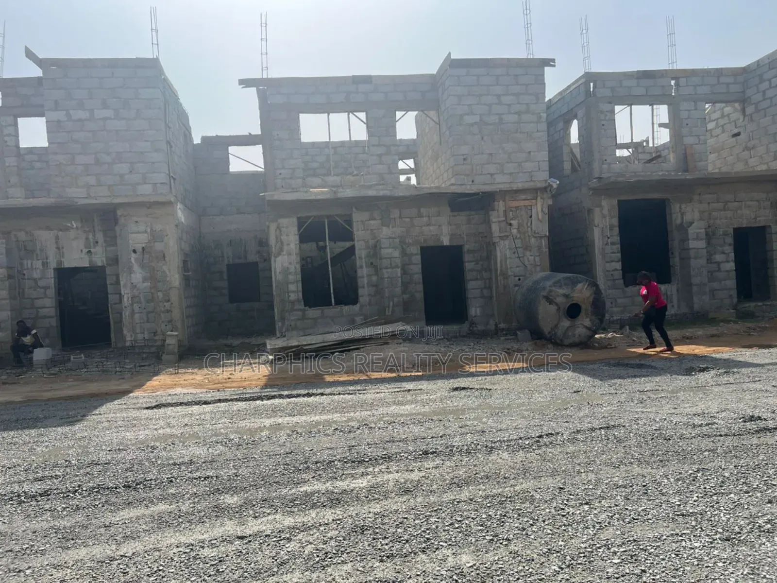 3bdrm Duplex in Kiami for sale