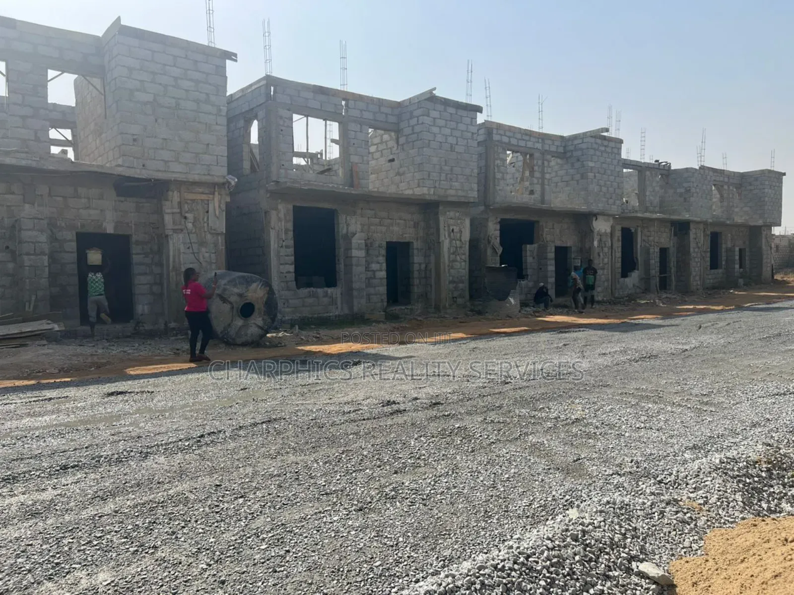 3bdrm Duplex in Kiami for sale