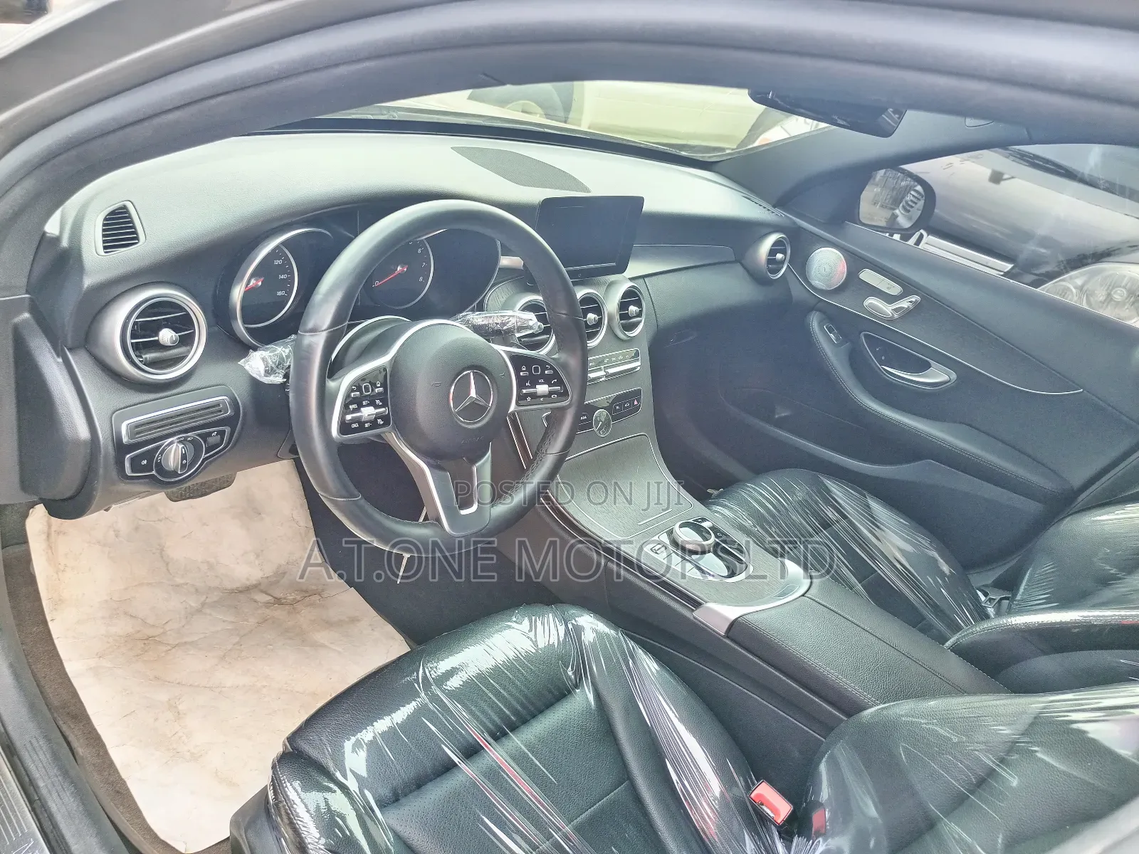 Mercedes-Benz C300 2019 Gray