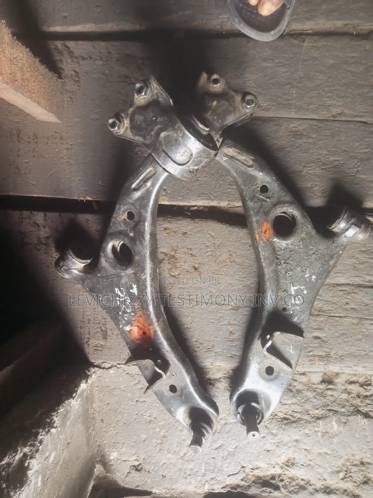 Low Arm or Control Arm Ford
