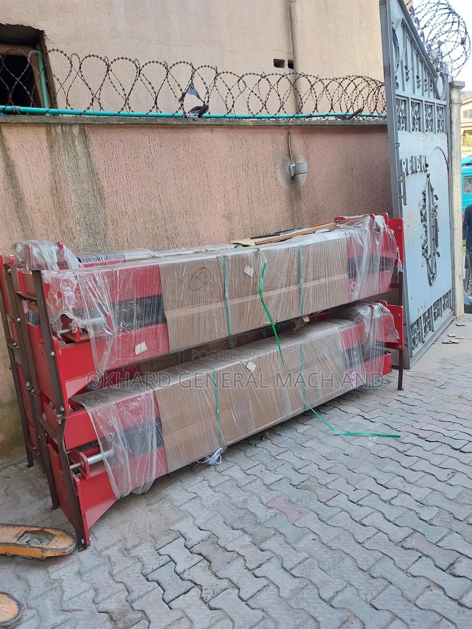 Electric 2 Post Car Lifter