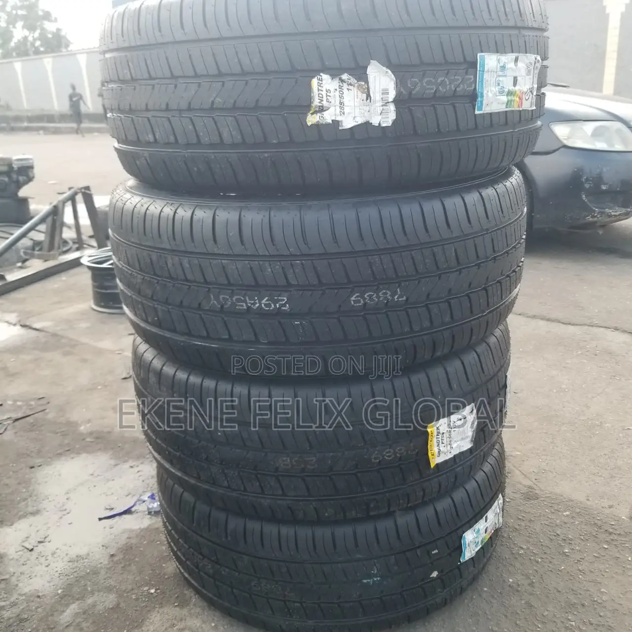 285/50/20 Dunlop