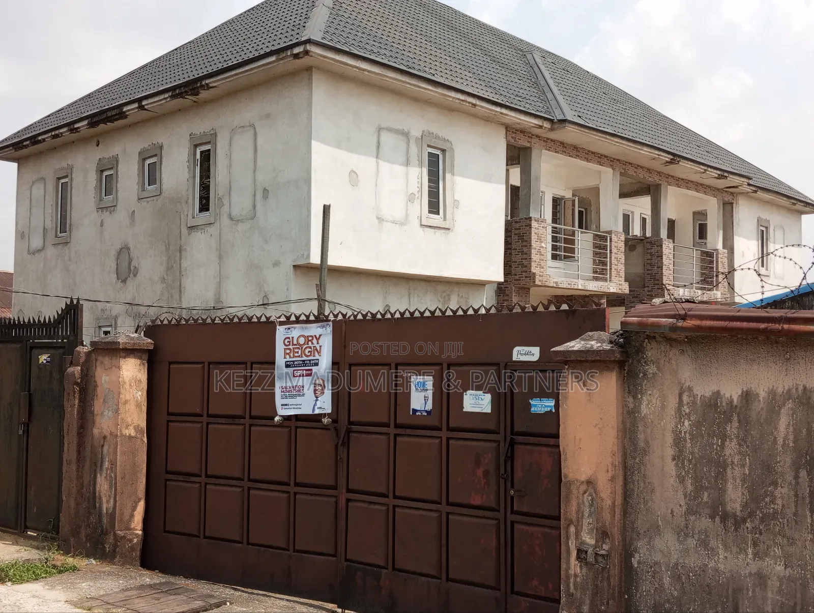 4bdrm Block of Flats in Orazi Near, New Gra, Port-Harcourt for rent
