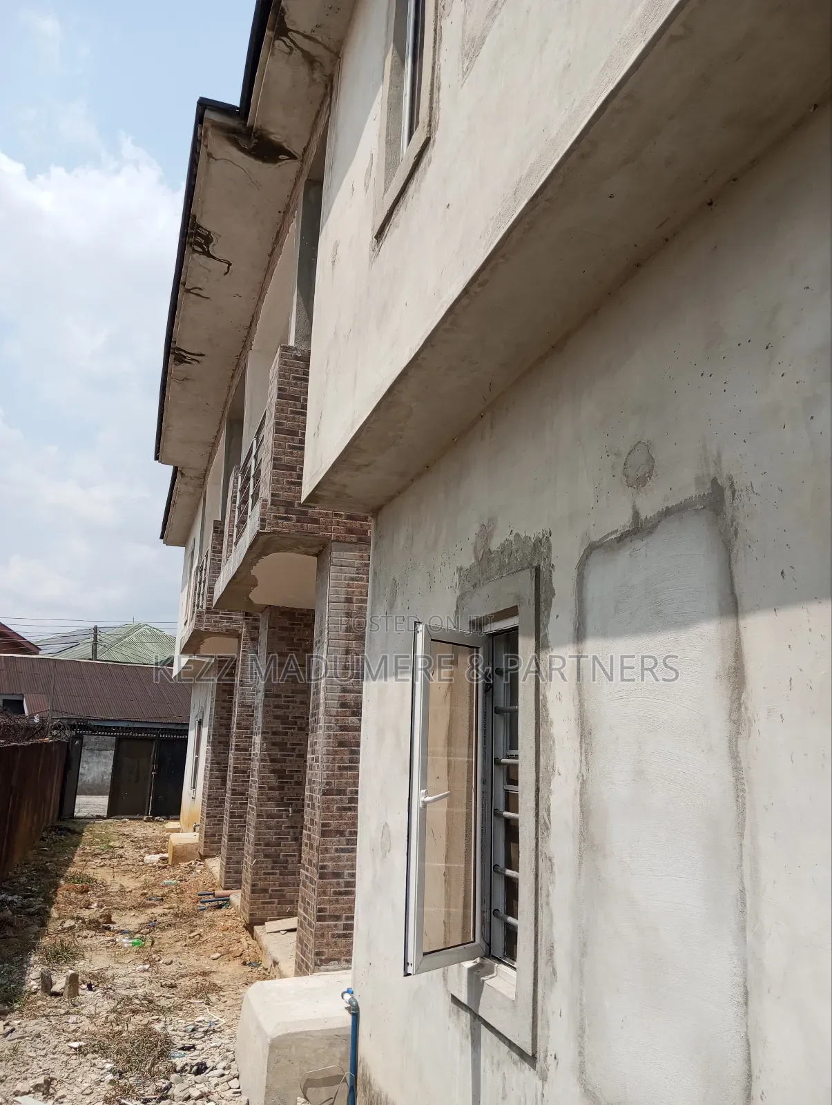 4bdrm Block of Flats in Orazi Near, New Gra, Port-Harcourt for rent