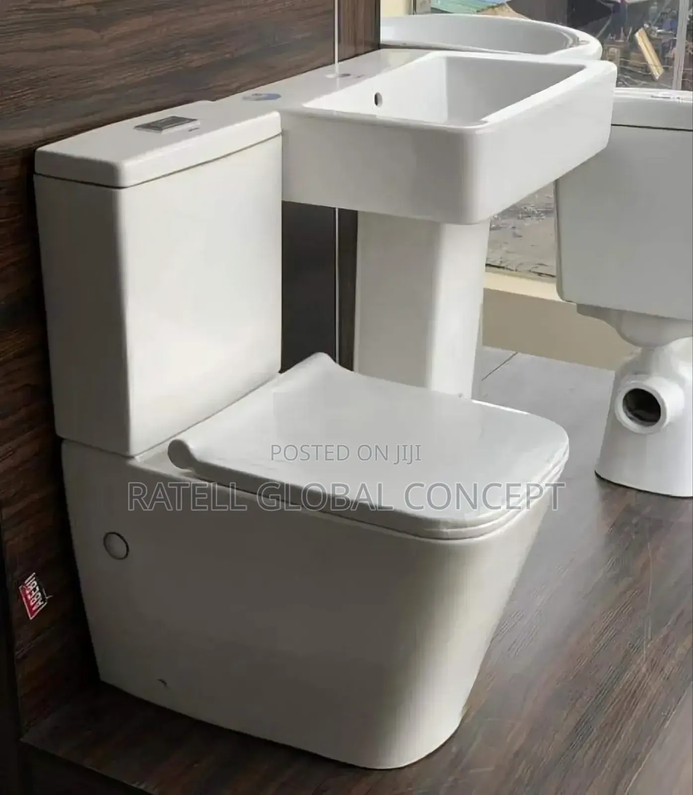 Vstar Isis Executive Toilet Set
