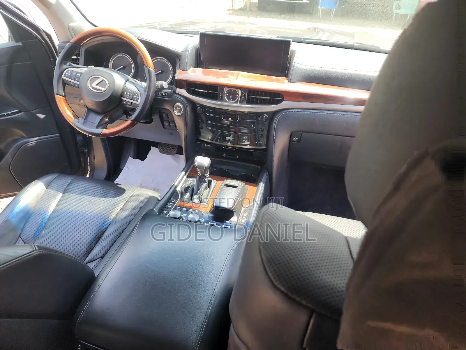 Lexus LX 570 (5 seats) AWD 2017 Gray
