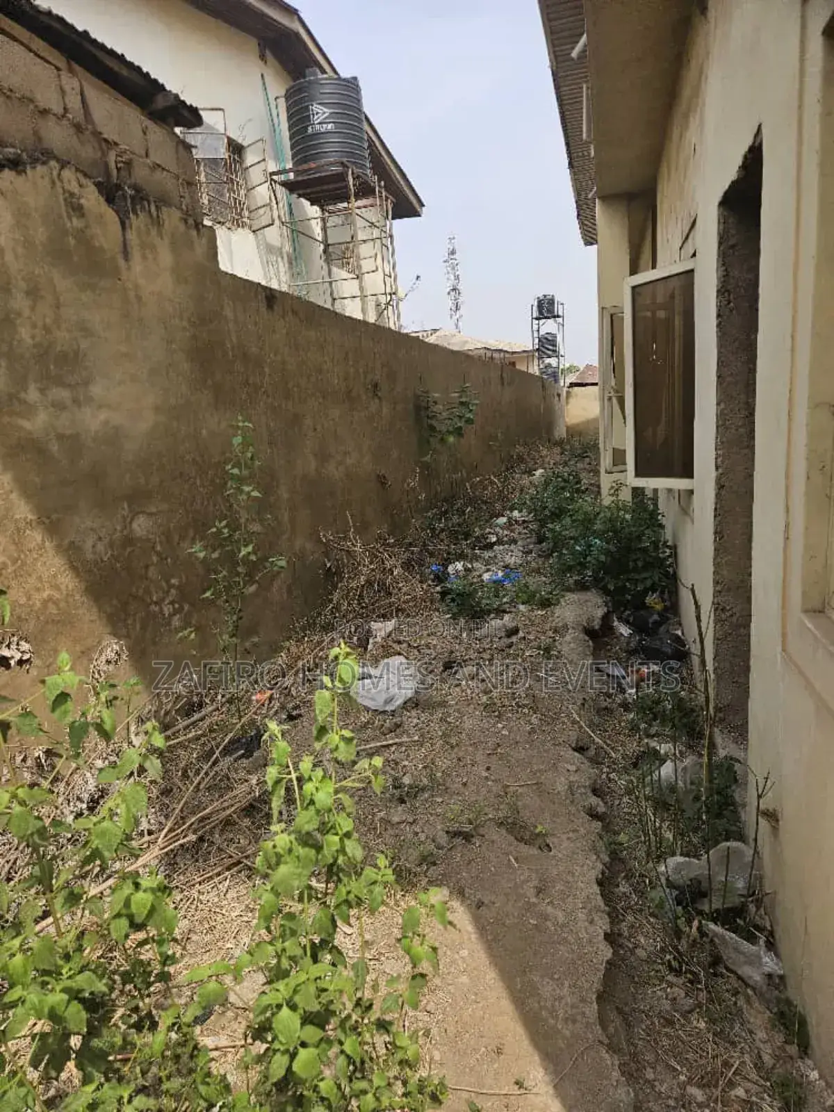 3bdrm Duplex in Loyola College Old for sale