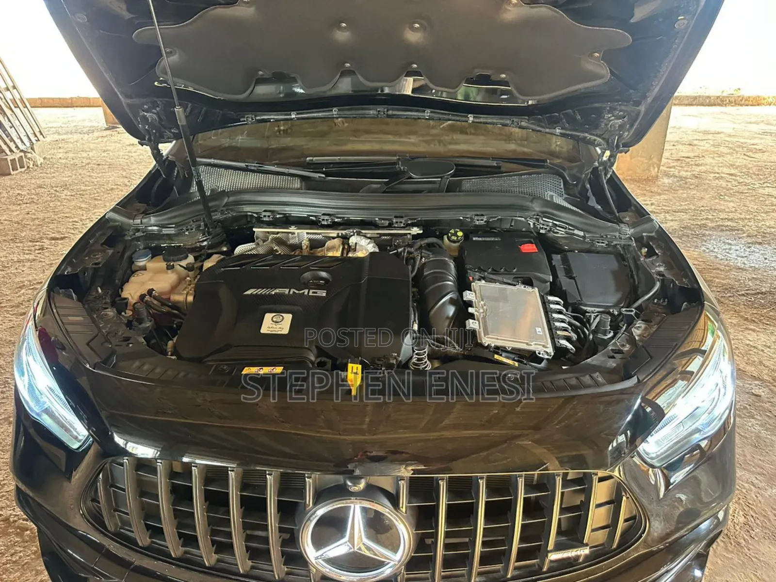 Mercedes-Benz 1113 2022 Black