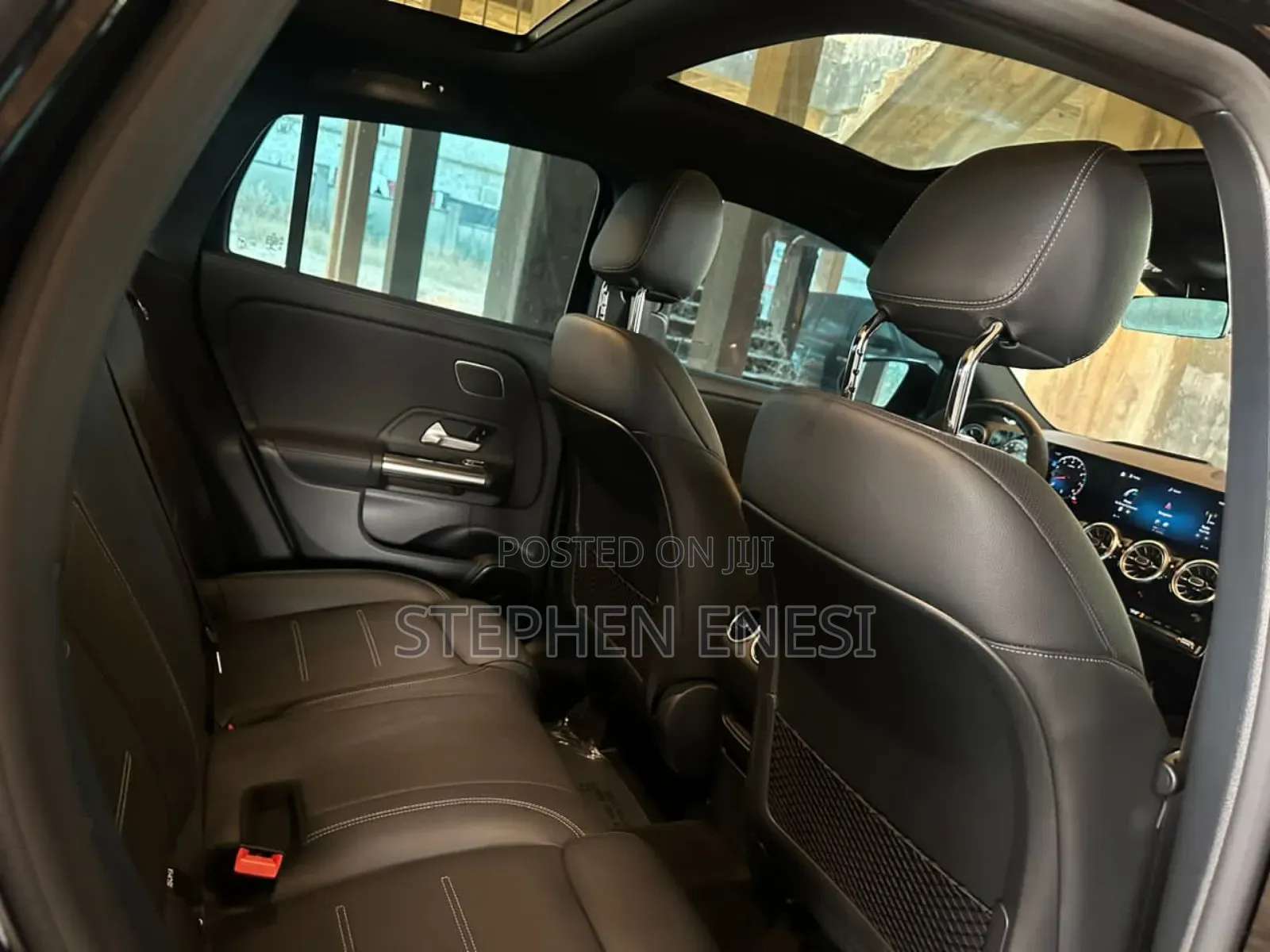 Mercedes-Benz 1113 2022 Black