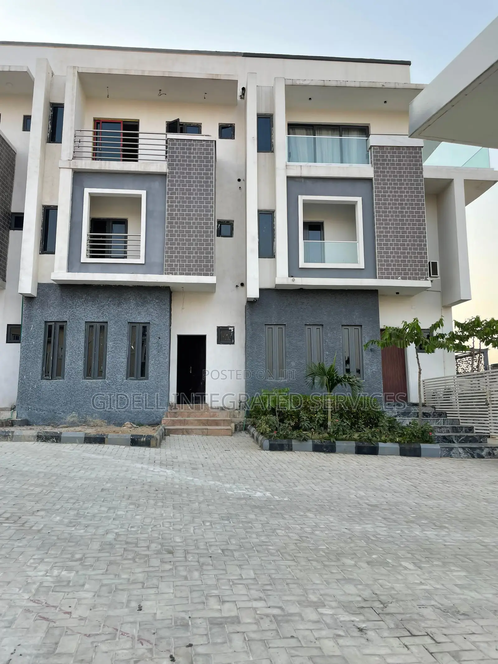 4bdrm Townhouse / Terrace in Asokoro for rent