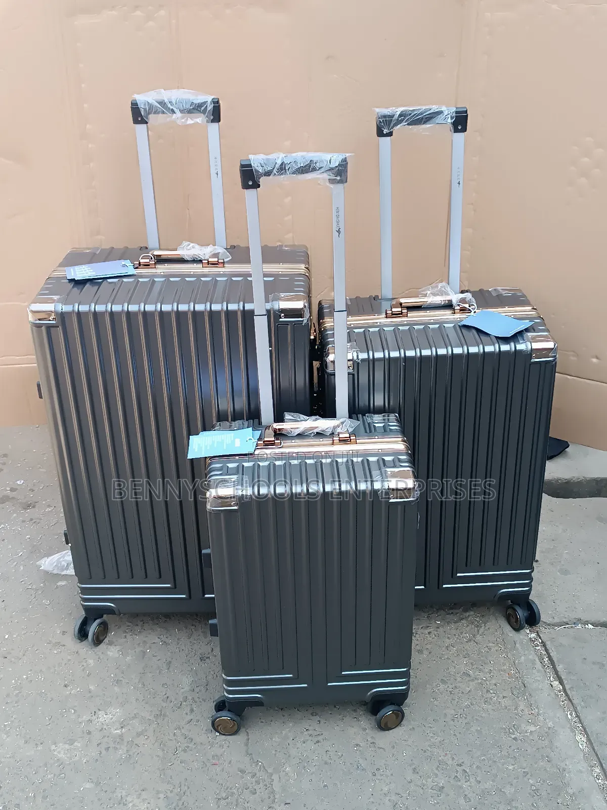 Darkgray Set of 3 Quality Aluminium Travelling Luggage Boxes
