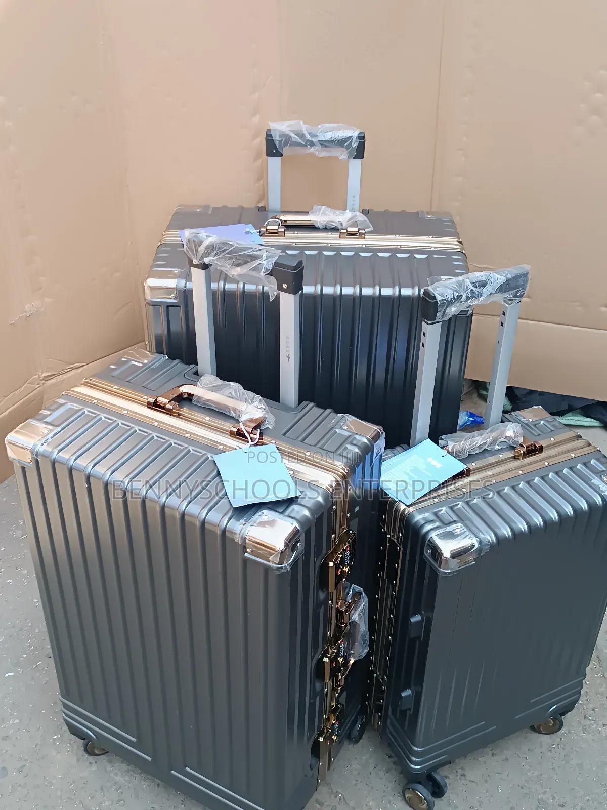 Darkgray Set of 3 Quality Aluminium Travelling Luggage Boxes