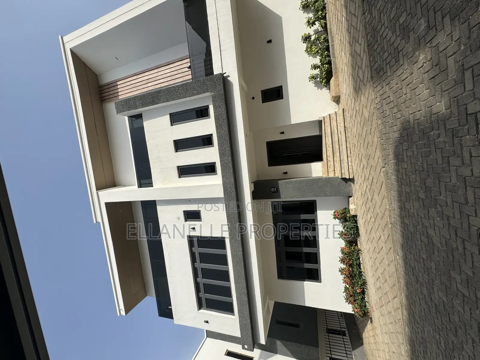 5bdrm Duplex in Guzape District for rent